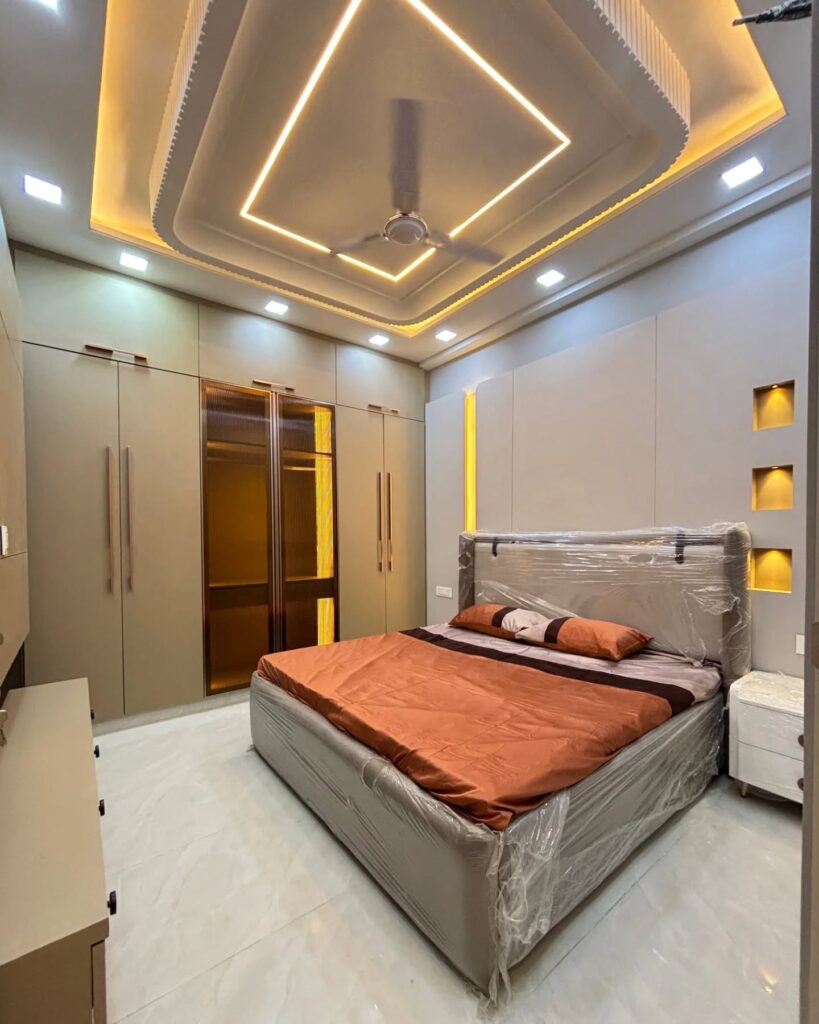 Luxury Floor-to-Ceiling Swing Door Wardrobe with Fluted Glass Center & LED Accents
