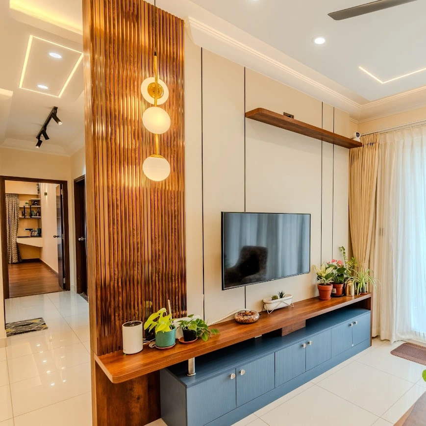 A Stylish TV Unit with Wooden Divider and Dual-Tone Storage Design